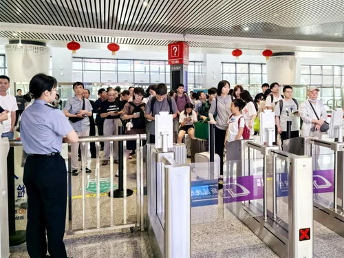 端午鐵路出行創新高 湖北鐵路集團日均167對列車沖刺45萬人次